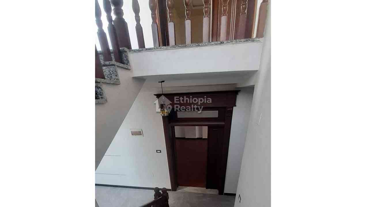 6BR G+2 house for sale in Lebu, Addis Ababa